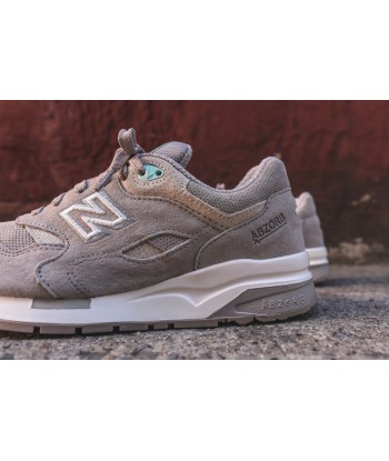 New Balance WMNS 1600 - Grey sur le site 