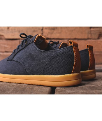 Clae Ellington - Navy / Gum est présent 